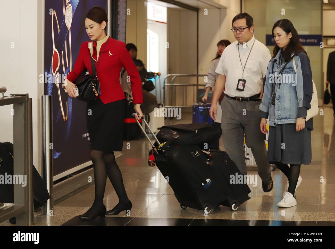 cathay pacific cabin baggage