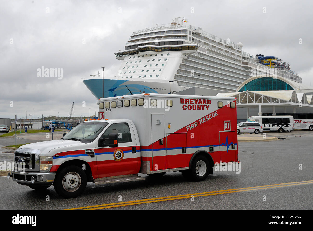 Port Canaveral Florida Usa March 5 2019 Norwegian Cruise Lines Escape Arrives At Port Canaveral After Several Passengers Were Injured While At Sea The Escape Encountered 115 Mph Winds After It Sailed