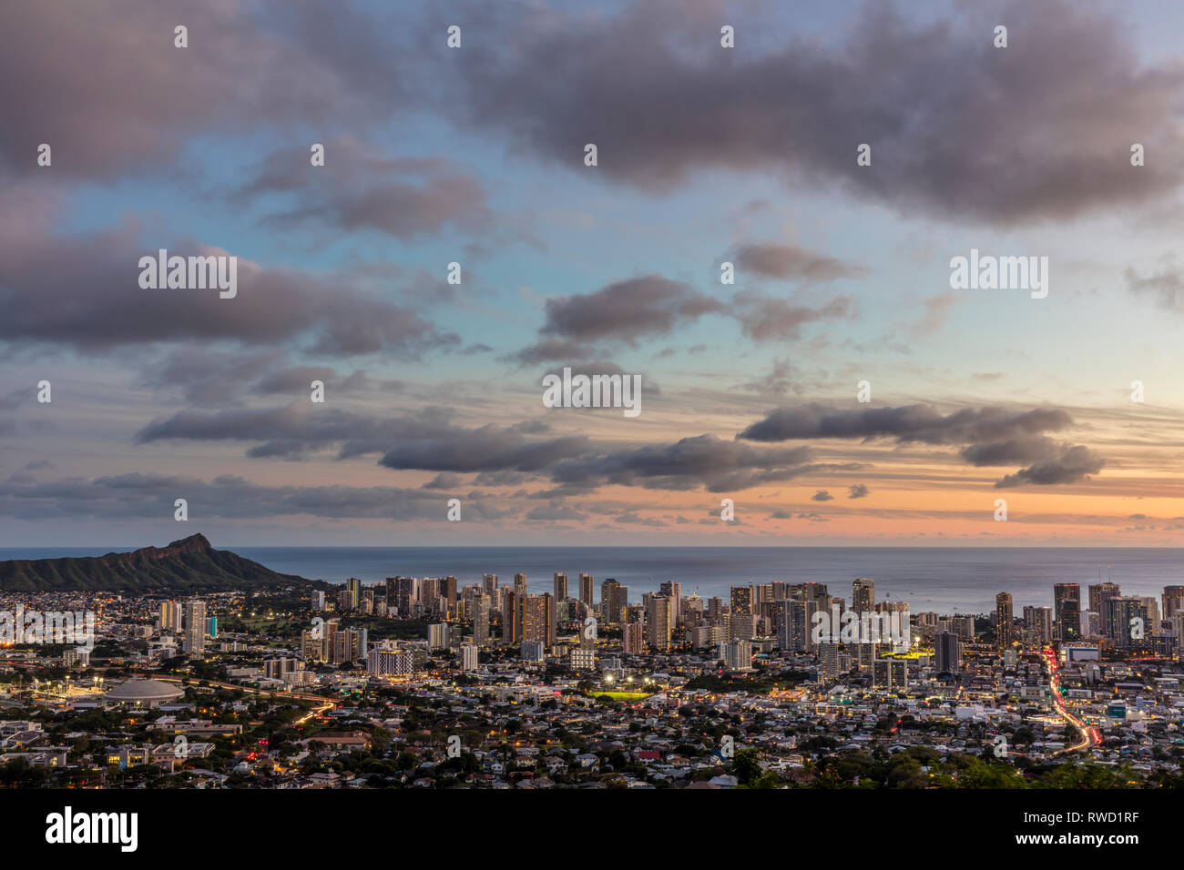 A high view of Honolulu from Tantalus drive lookout Stock Photo Alamy