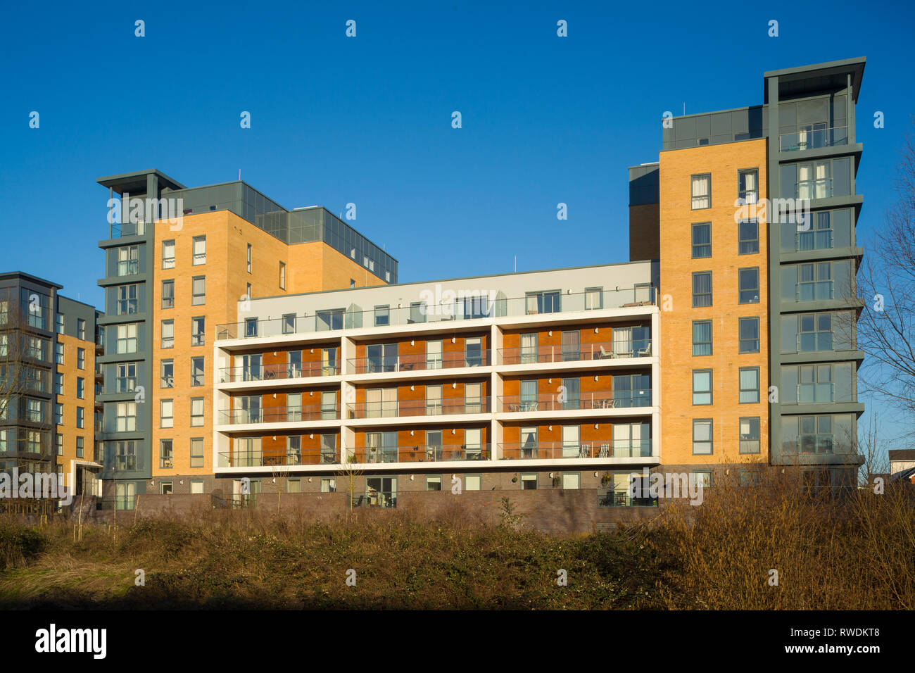 Apartments on Island, Reading, Berkshire Stock Photo Alamy