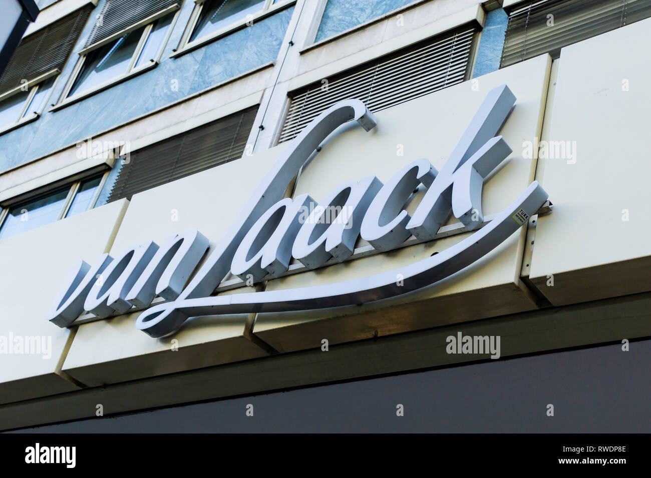 Van laack hi-res stock photography and images - Alamy