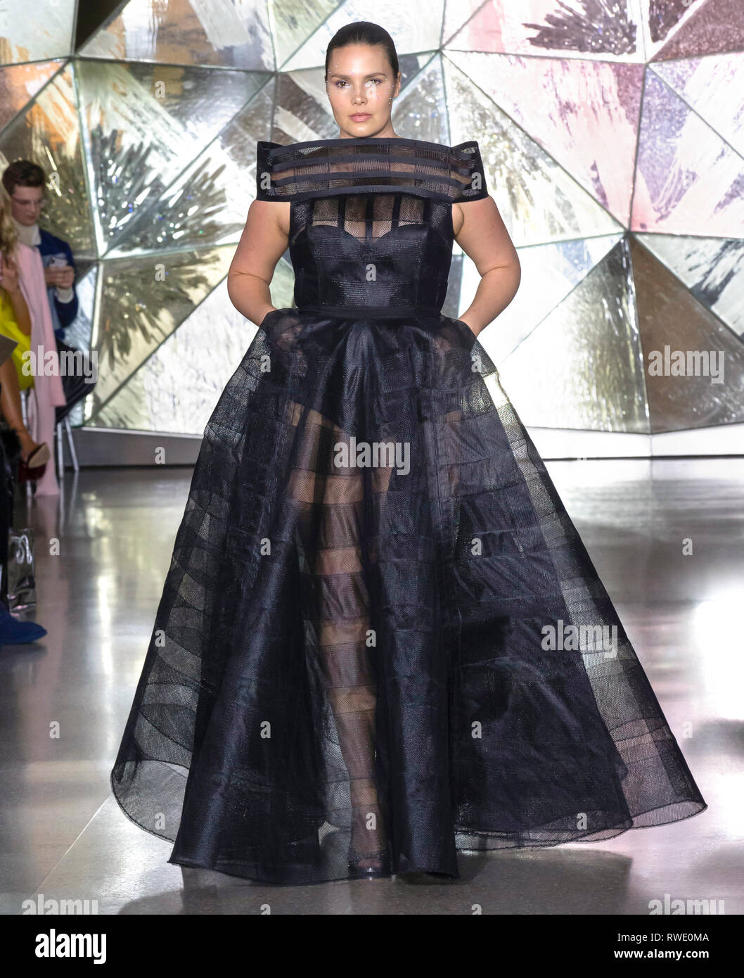 Candice huffine catwalk hi-res stock photography and images - Alamy