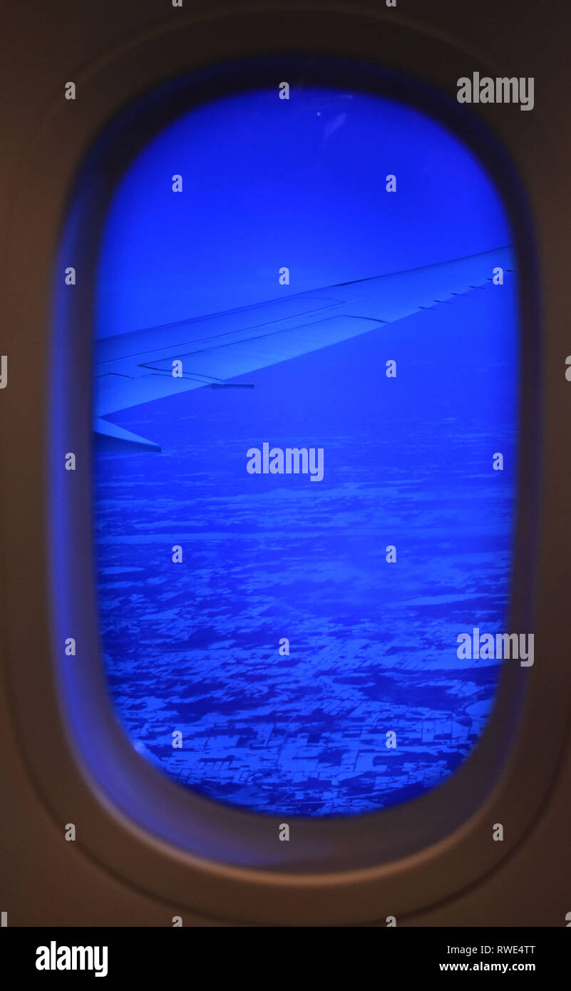 Airplane ground view hi-res stock photography and images - Alamy