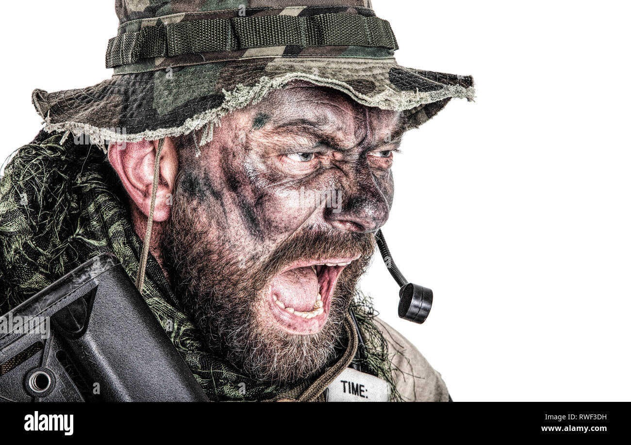 Yelling at soldier hires stock photography and images Alamy
