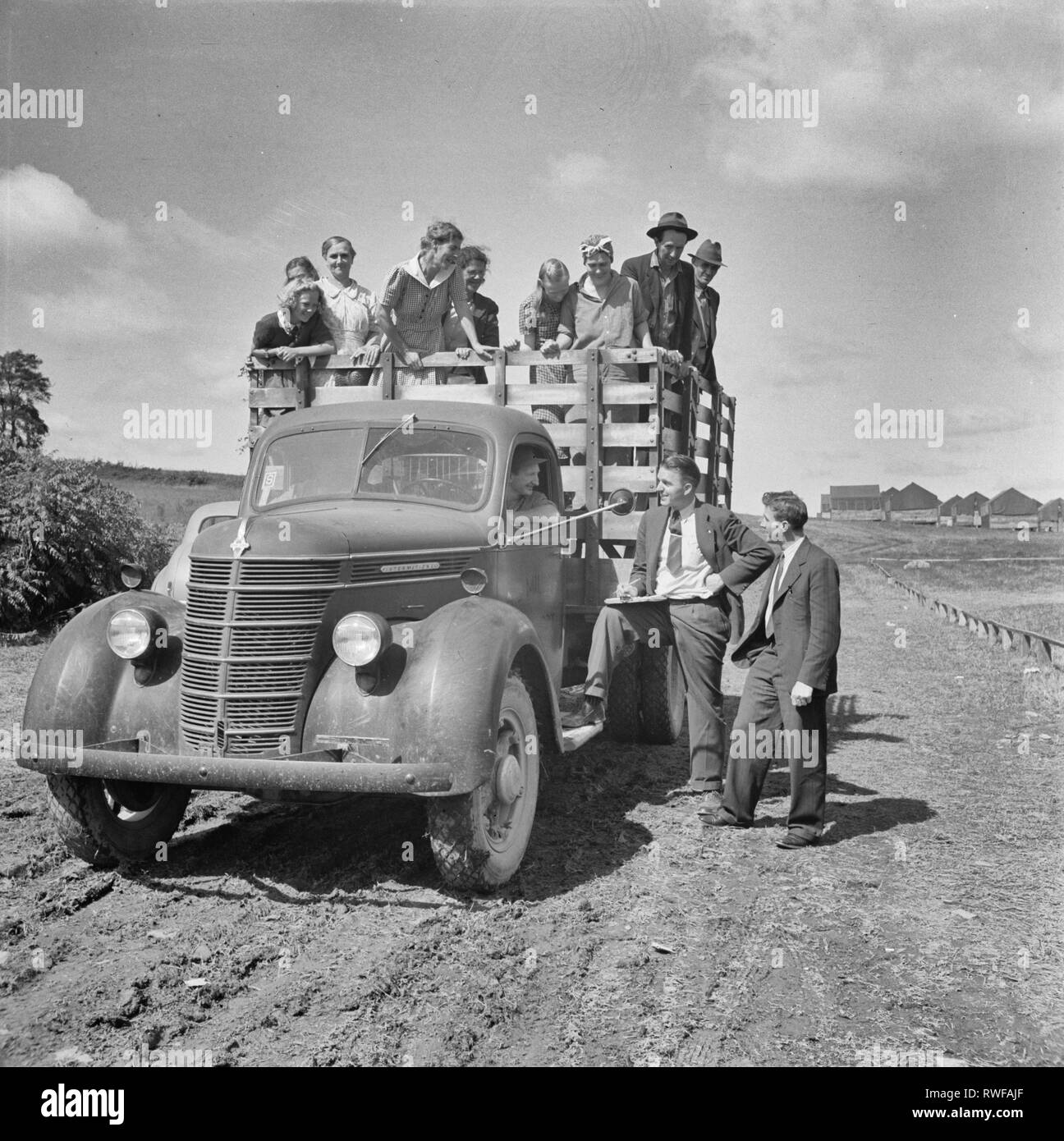 Batavia, New York (vicinity). West Virginia crew of pickers en route to the muck fields. 1942 Stock Photo
