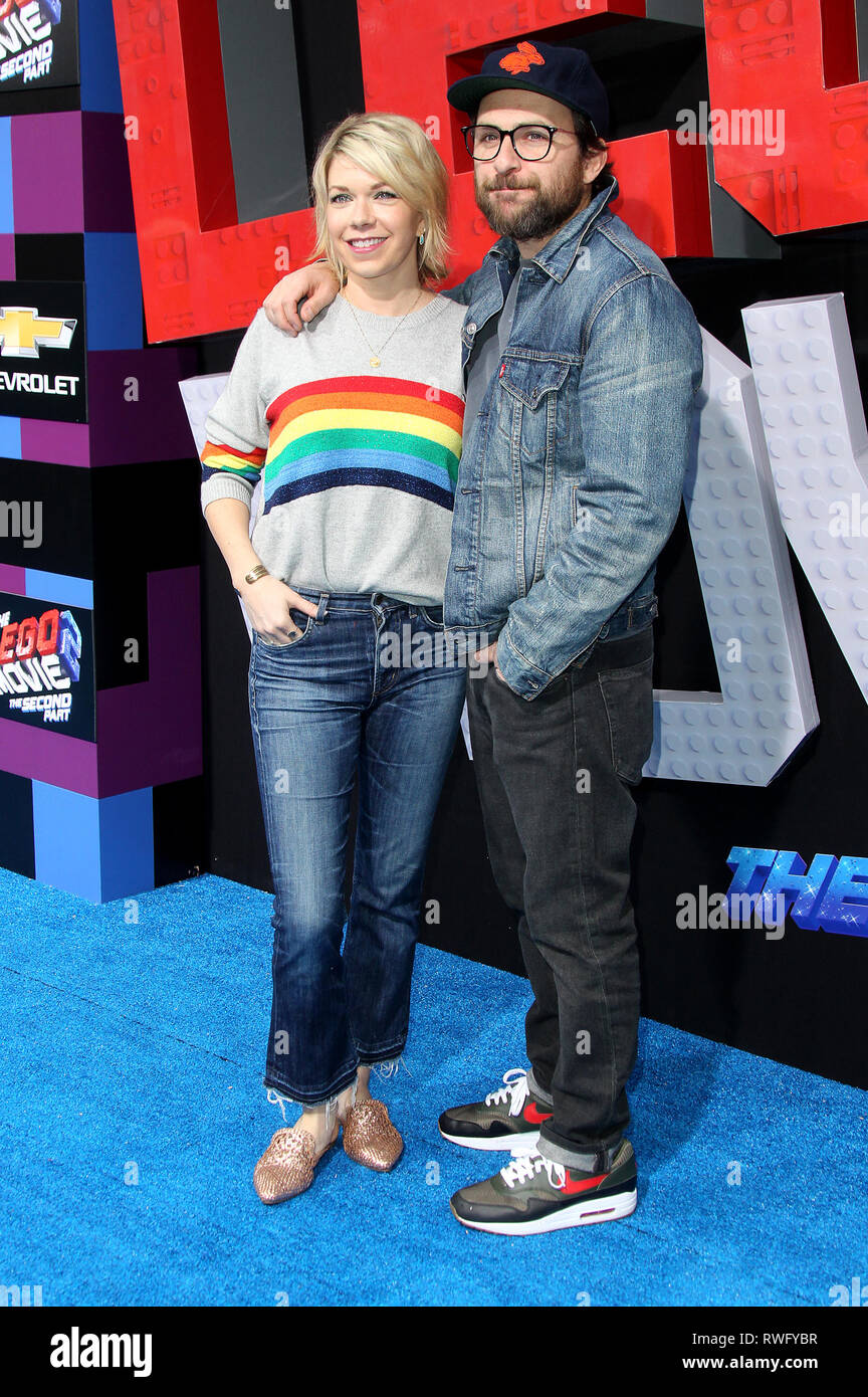 Photo: Charlie Day and Mary Elizabeth Ellis attend the Lego Movie 2  premiere in Los Angeles - LAP2019020244 