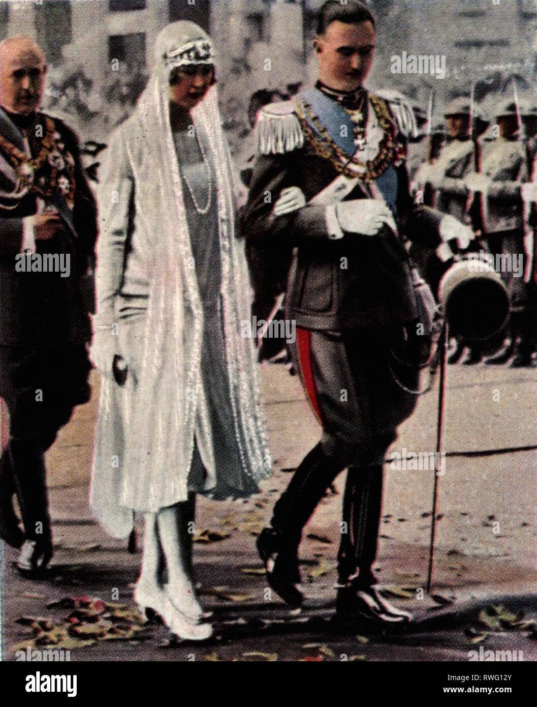 Humbert II, 15.9.1904 - 18.3.1983, King of Italy 9.5.1946 - 13.6.1946, full length, marriage with Marie José of Belgium, Rome, 8.1.1930, coloured photograph, cigarette card, series 'Die Nachkriegszeit', 1935, Additional-Rights-Clearance-Info-Not-Available Stock Photo