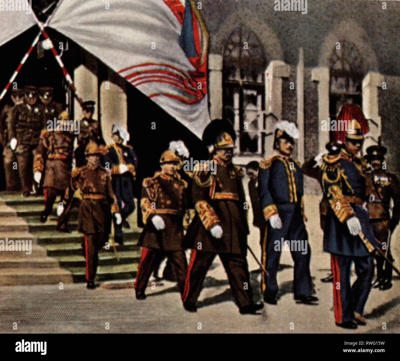 Puyi (Xuantong), 7.2.1906 - 17.10.1967, Emperor of Manchukuo 1.3.1934 - 15.8.1945, full length (on the right), after the coronation, 1.3.1934, coloured photograph, cigarette card, series 'Die Nachkriegszeit', 1935, Additional-Rights-Clearance-Info-Not-Available Stock Photo