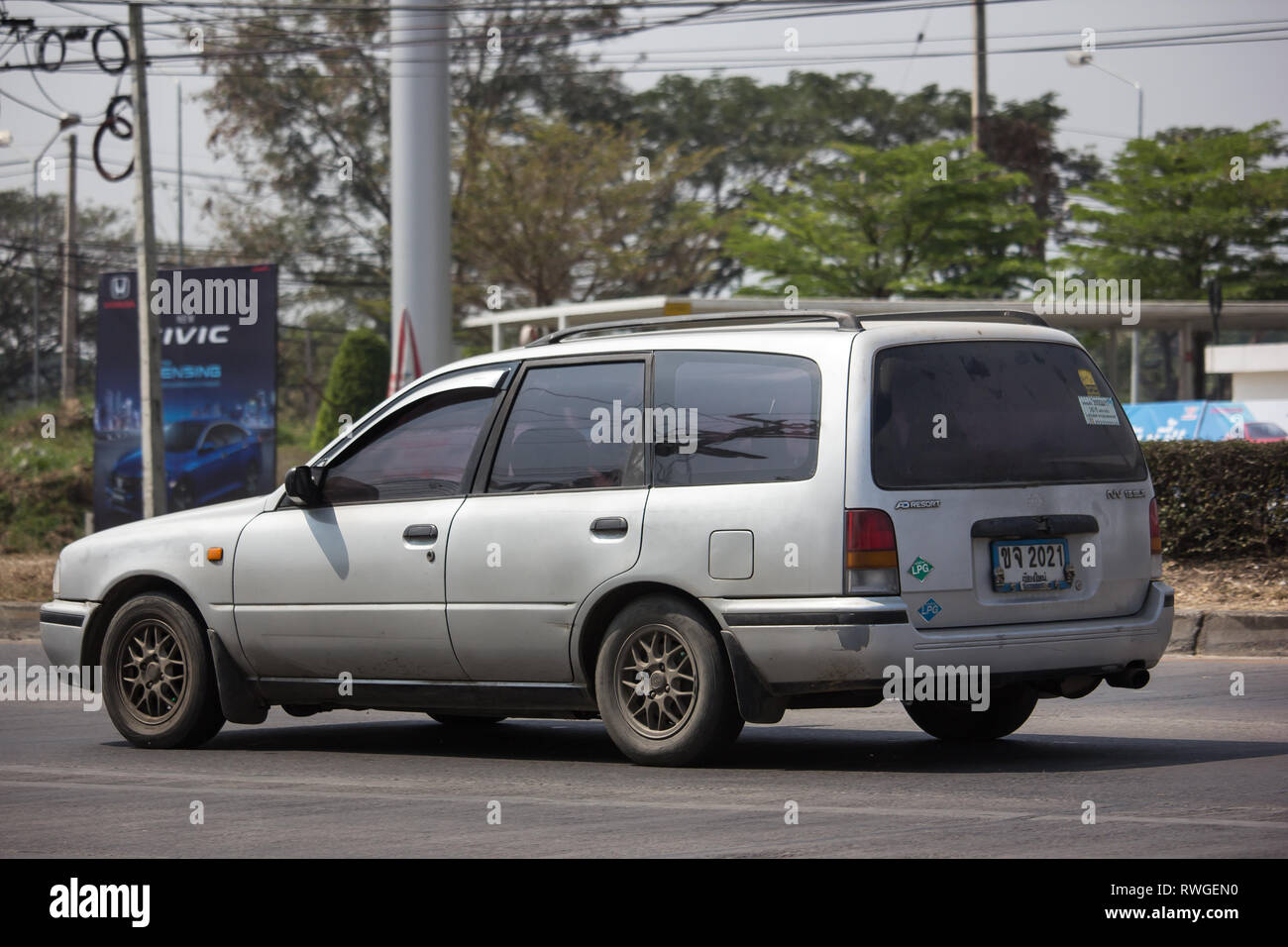 nissan nv wagon