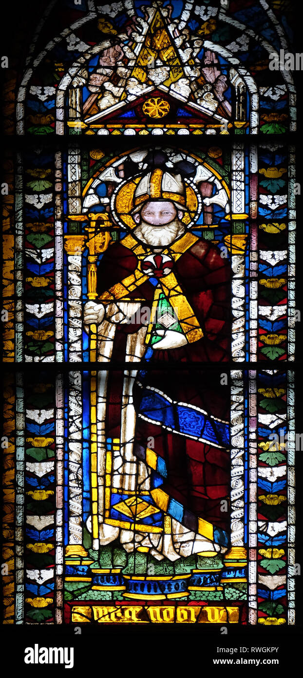 Stained glass window in the Cattedrale di Santa Maria del Fiore