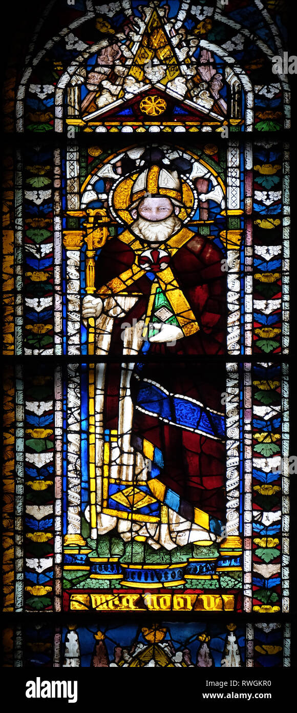 Stained glass window in the Cattedrale di Santa Maria del Fiore