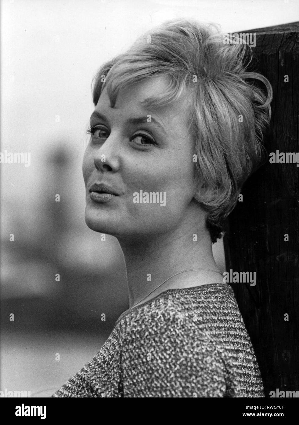 Brueck, Inge, * 12.11.1936, German singer and actress, portrait, 1960s, Additional-Rights-Clearance-Info-Not-Available Stock Photo