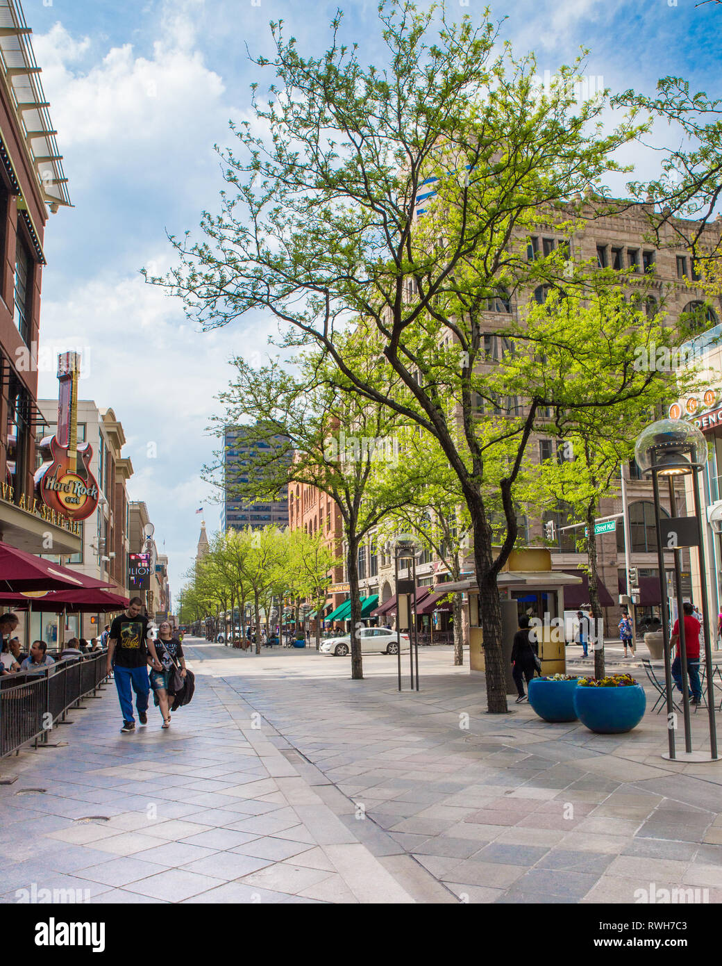 outdoor shops near me on Denver Colorado April 30 2018 View Of Landmark 16th Street Mall Outdoor Shopping District In The City Of Denver Colorado With People Visible Stock Photo Alamy