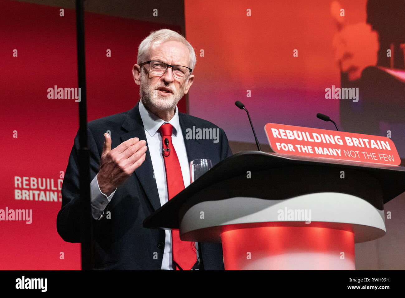 Jeremy Corbyn addressing the Labour Party Women's Conference in Telford, UK Stock Photo