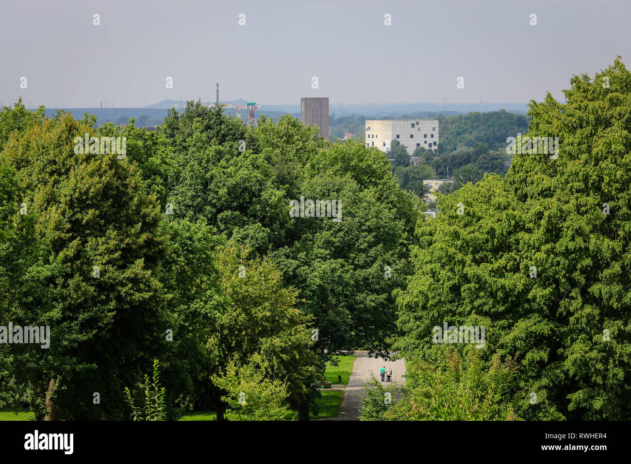 Essen, North Rhine-Westphalia, Ruhr area, Germany - The Hallopark between Stoppenberg and Schonnebeck is one of the oldest green areas in Essen. View  Stock Photo