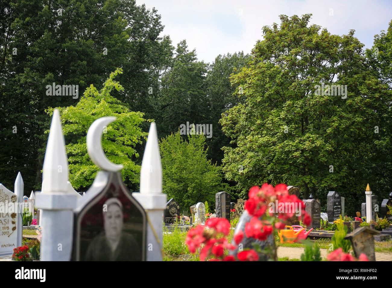 Essen, North Rhine-Westphalia, Ruhr area, Germany - The Hallopark in the north of Essen is one of the oldest green areas in Essen, here the Muslim par Stock Photo