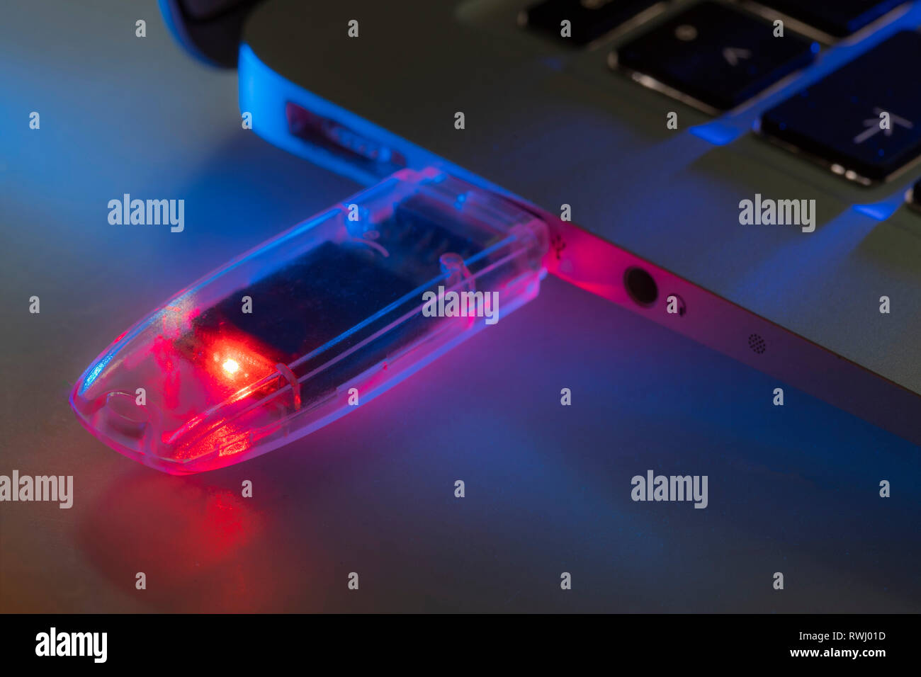 Memory stick and usb hires stock photography and images Alamy