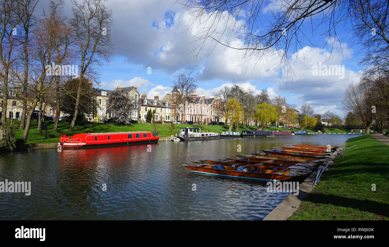 The River Cam and houses on Chesterton Road at Cambridge Stock Photo ...