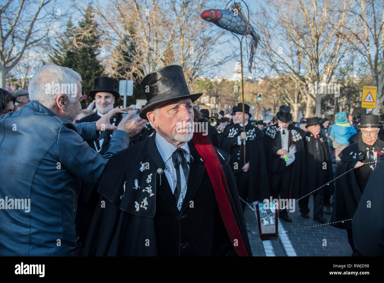 Madrid, Spain. 06th Mar, 2019. The origins of the Alegre Confraternity of the Burial of the Sardine could go back to the reign of Carlos III, because according to the popular tradition to the Madrid of the time arrived a game of rotten fish to the markets, causing the consequent stench in all the city. To address this problem, the king issued an edict ordering the burial of said fish on the banks of the Manzanares River. Credit: Alberto Sibaja Ramírez/Alamy Live News Stock Photo