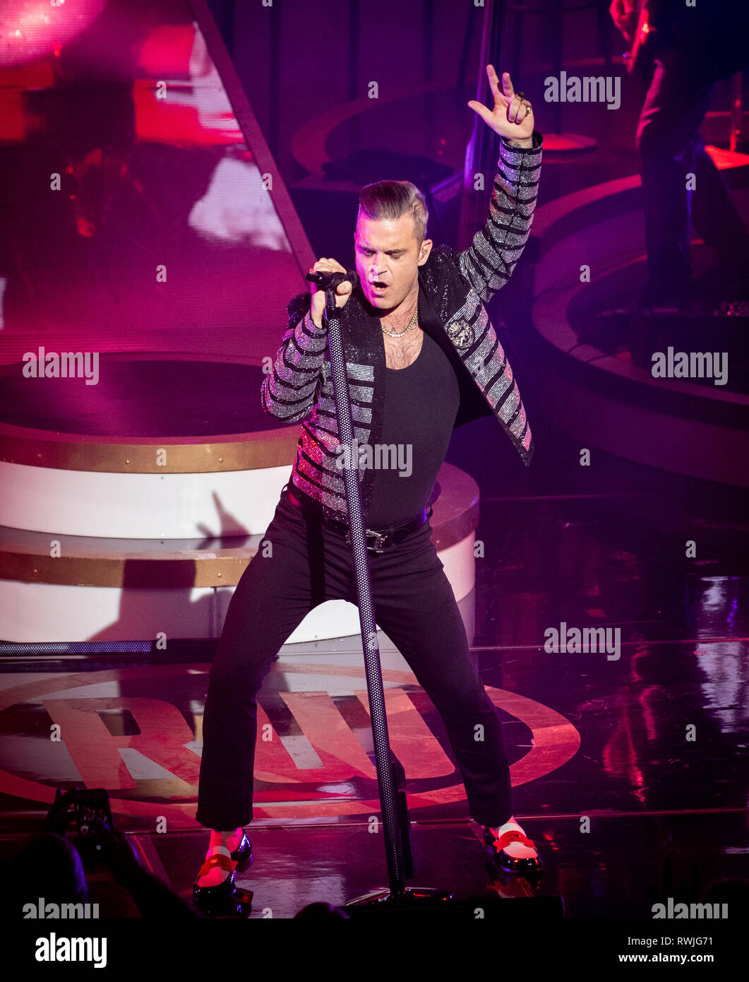 Las Vegas, NV, USA. 6th Mar, 2019. ***HOUSE COVERAGE*** Robbie Williams ...