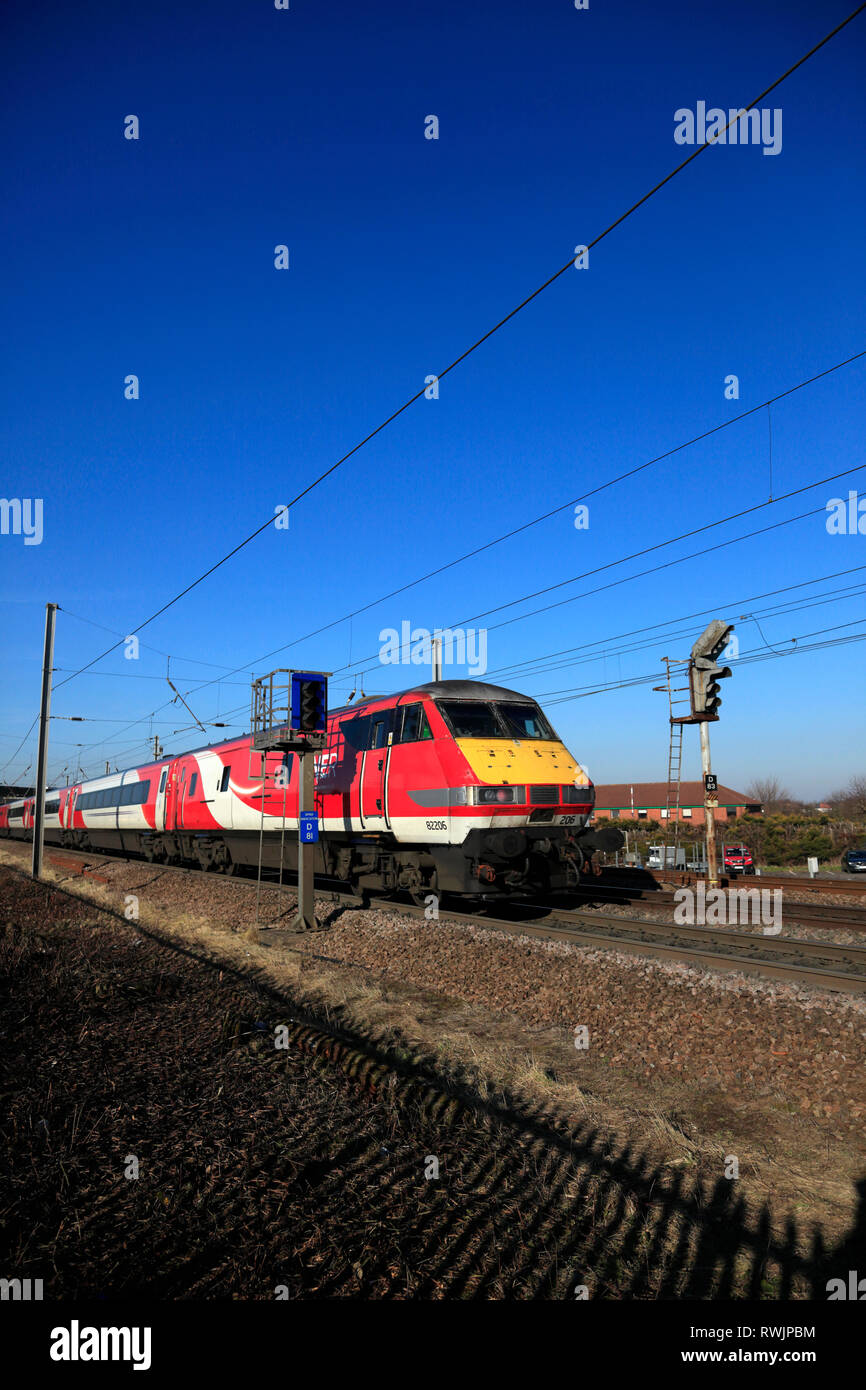 82206  LNER train, London and North Eastern Railway, East Coast Main Line, Newark on Trent, Nottinghamshire, England; UK Stock Photo