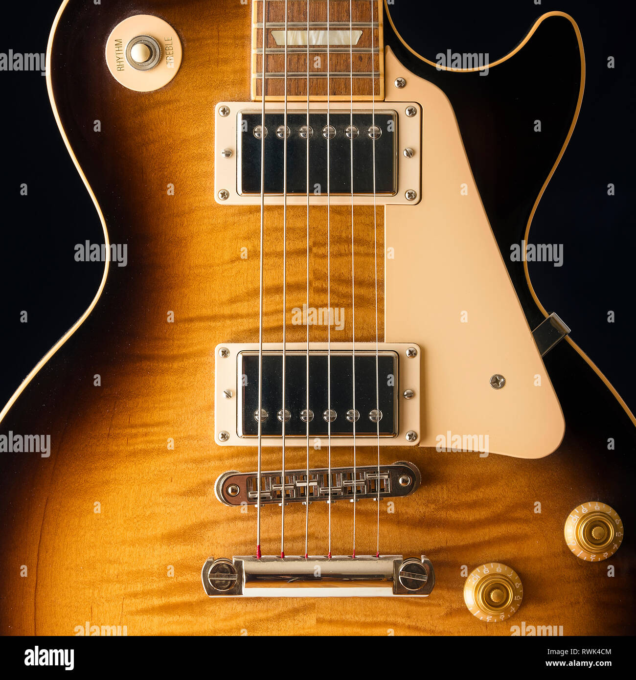 Close-up of a single cut electric guitar Stock Photo - Alamy