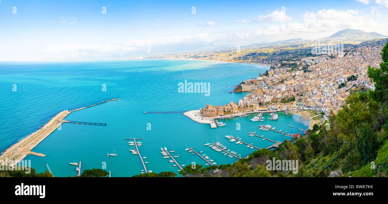 Gulf of castellammare sicily hi-res stock photography and images - Alamy