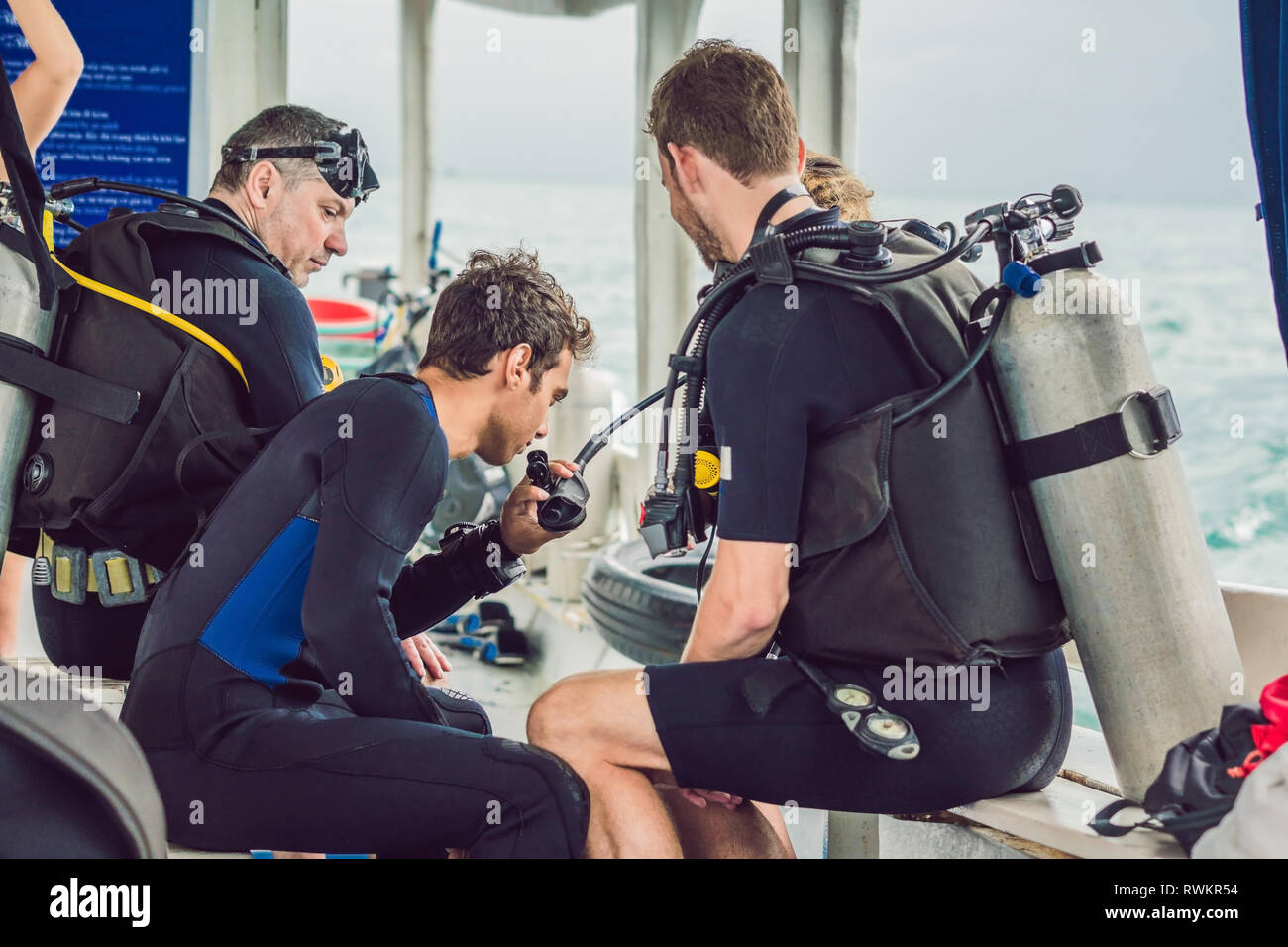Beginner scuba diver hi-res stock photography and images - Alamy