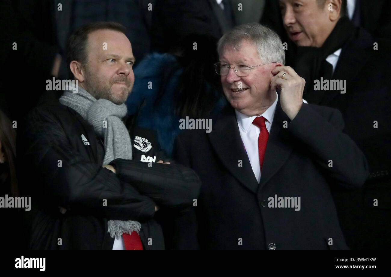 Manchester United Executive Vice Chairman Ed Woodward Left And Former Manager Sir Alex Ferguson During The Uefa Champions League Match At The Parc Des Princes Paris France Stock Photo Alamy