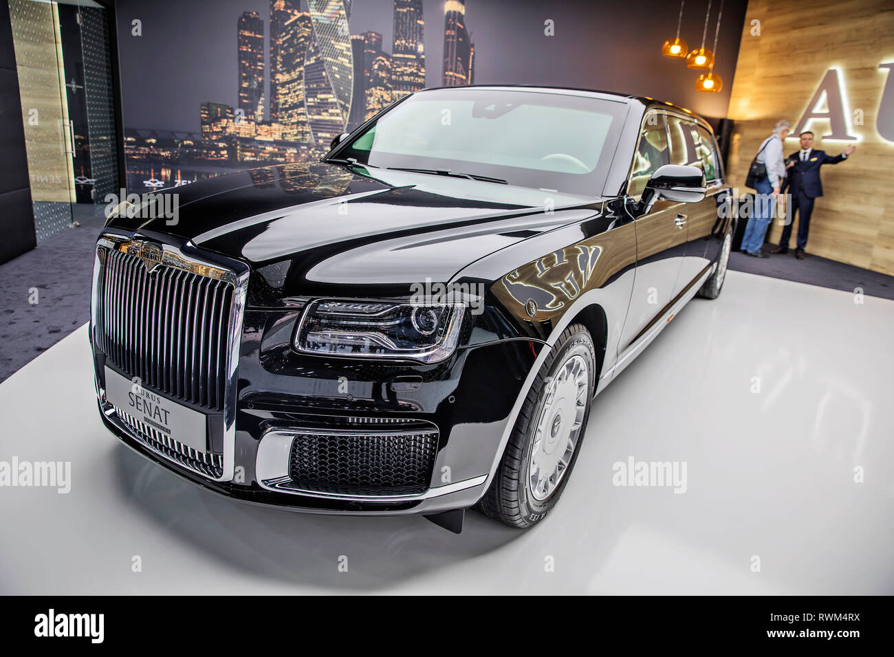Aurus Senat: the luxury limousine used by Putin during swearing-in