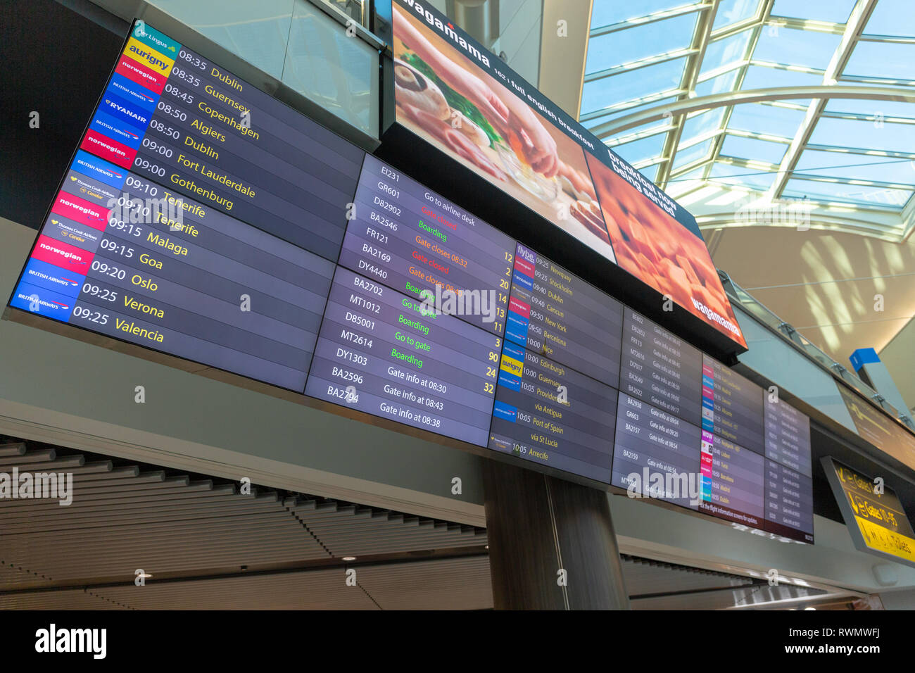 London Gatwick Airport Departure Screen Stock Photo - Alamy