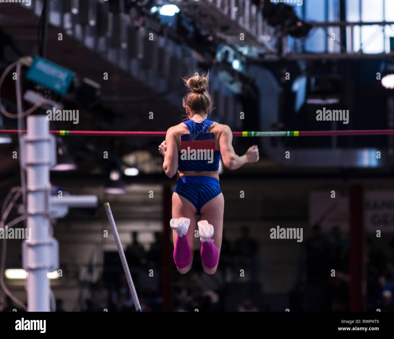 Pole vaulter clearing bar hires stock photography and images Alamy