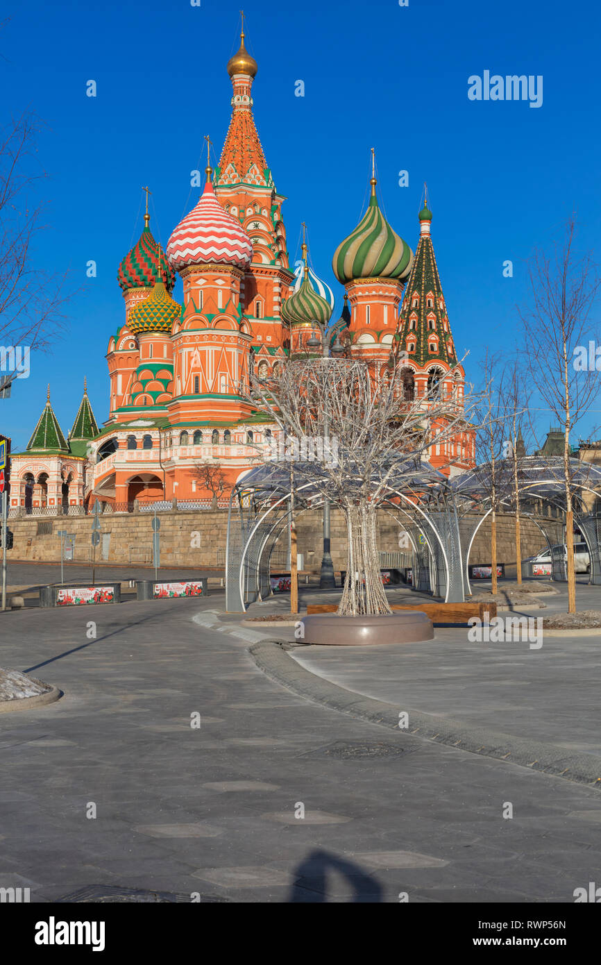 St basil's cathedral moscow hi-res stock photography and images - Alamy