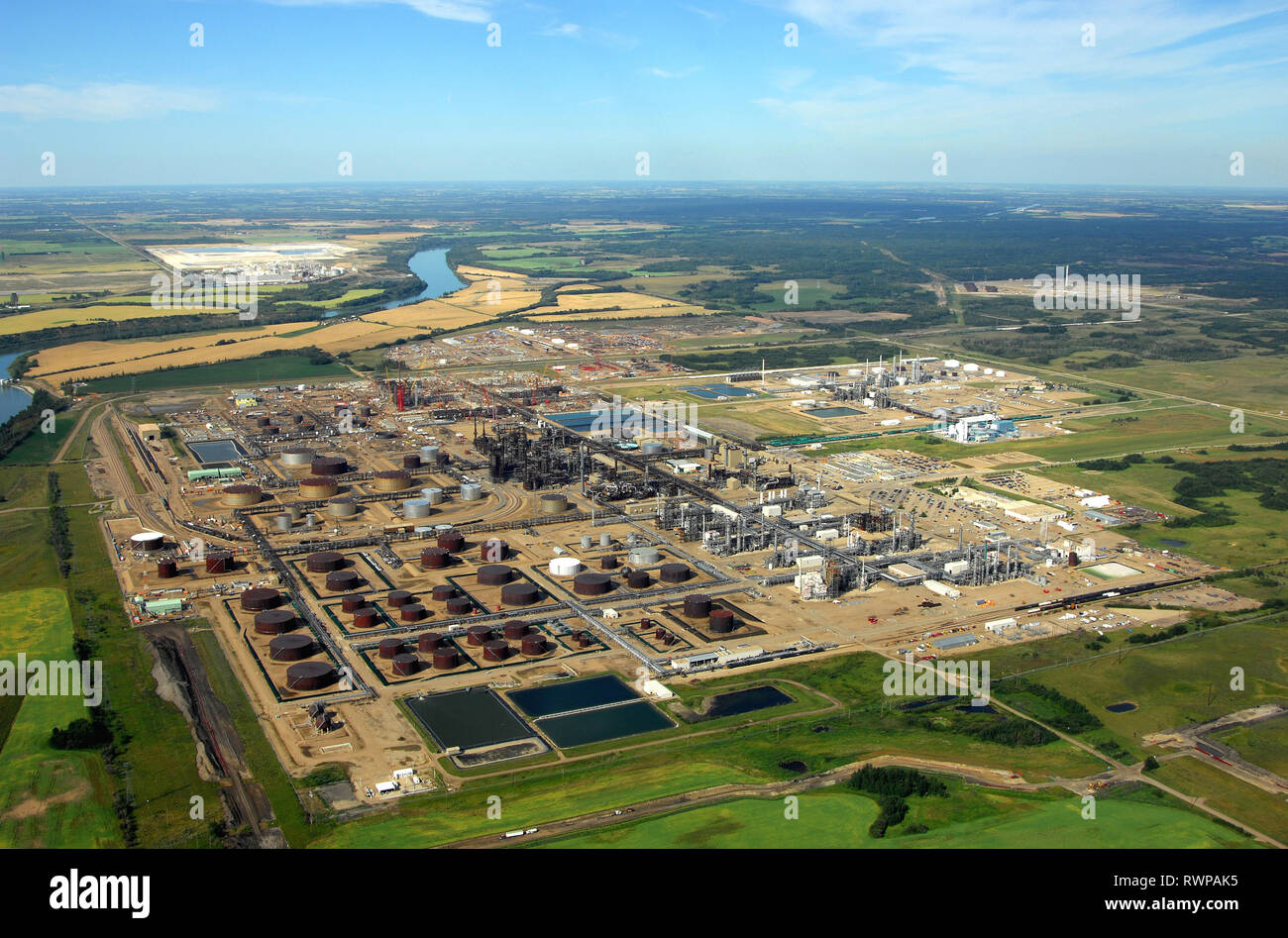 aerial,Shell Scotford bitumen upgrader, oil refinery,carbon capture and storage (CCS) facility, Fort Saskaatchewan, Alberta Stock Photo