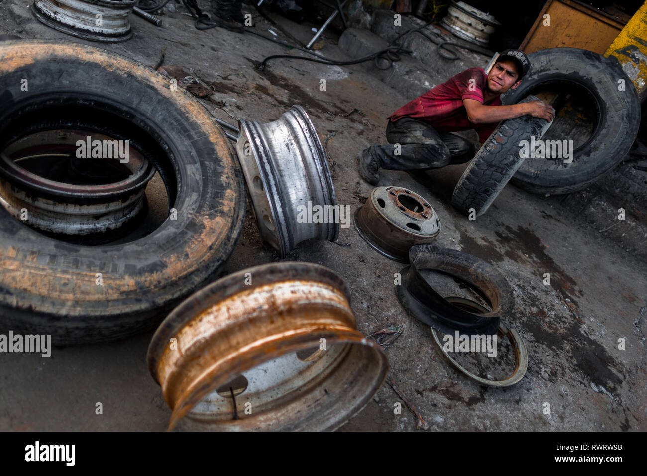 Car maintenance shop hires stock photography and images Alamy