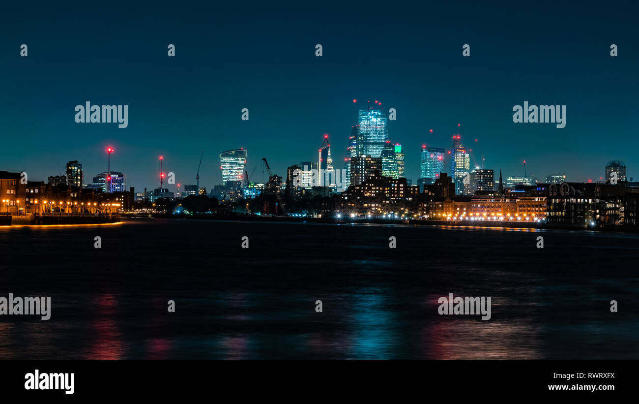 Page 3 London Skyline Silhouette High Resolution Stock Photography And Images Alamy Page 3 London Skyline Silhouette High Resolution Stock Photography And Images Alamy