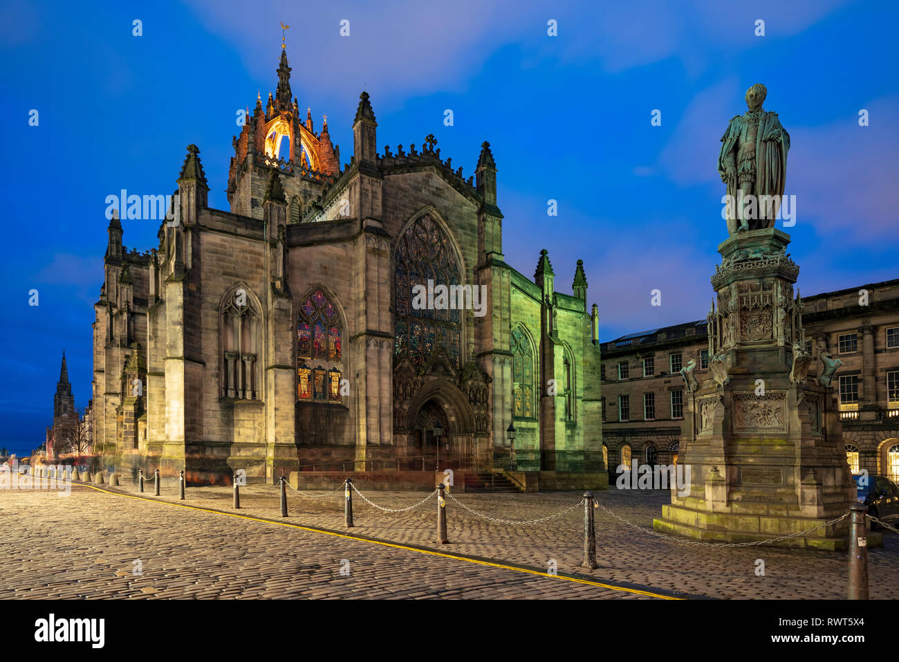 Night view of St Giles' Cathedral , or the High Kirk of Scotland, on
