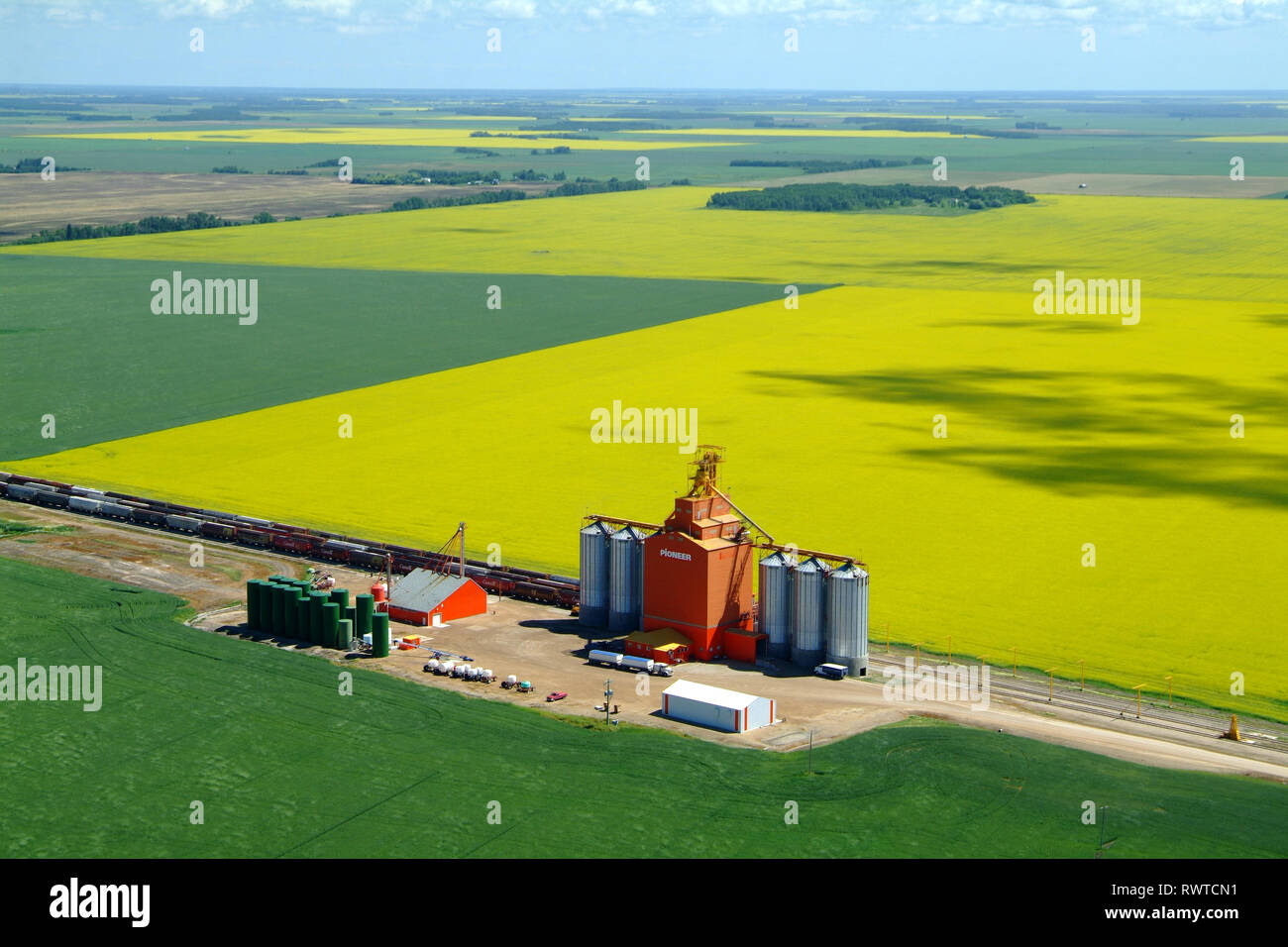 grain elevator, Swan River, Manitoba Stock Photo Alamy