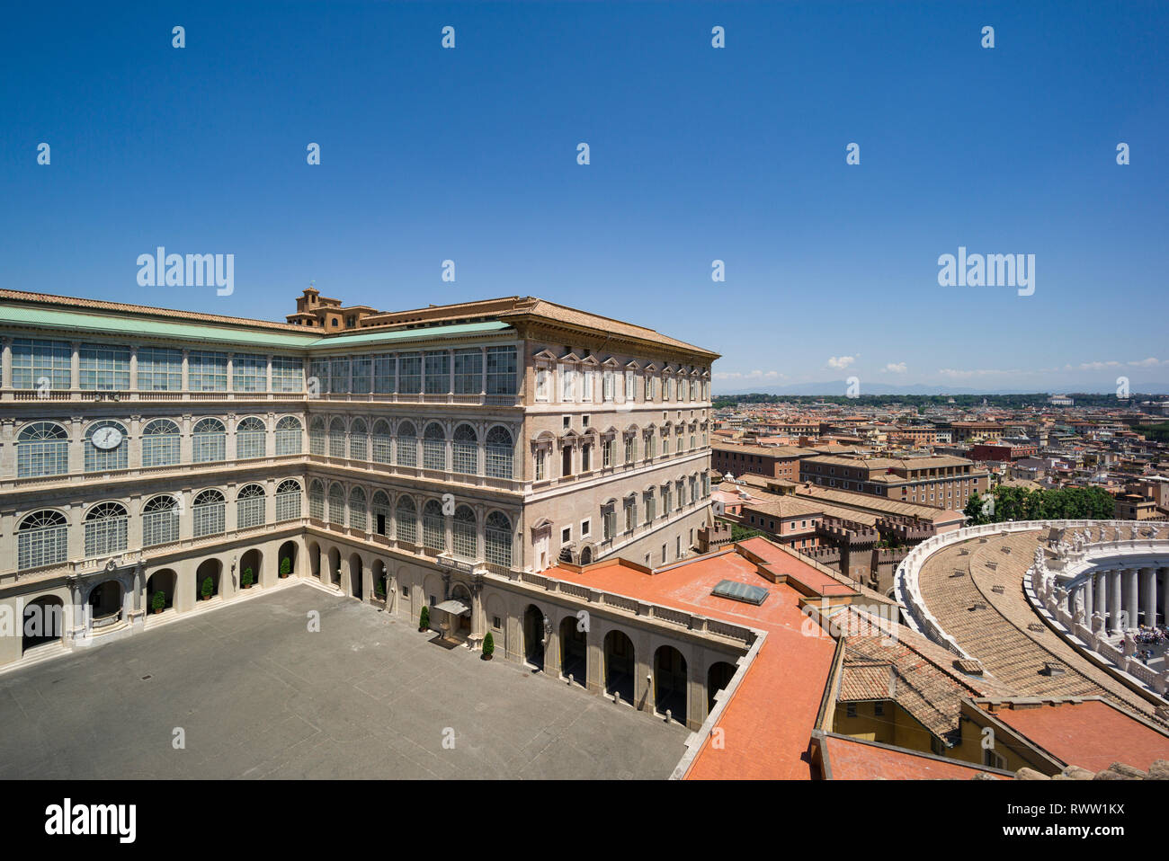 Rome. Italy. Cortile di San Damaso with loggias (left, architect Donato Bramante, 1444-1514, built 1512–18), Apostolic Palace (centre, architect Domen Stock Photo