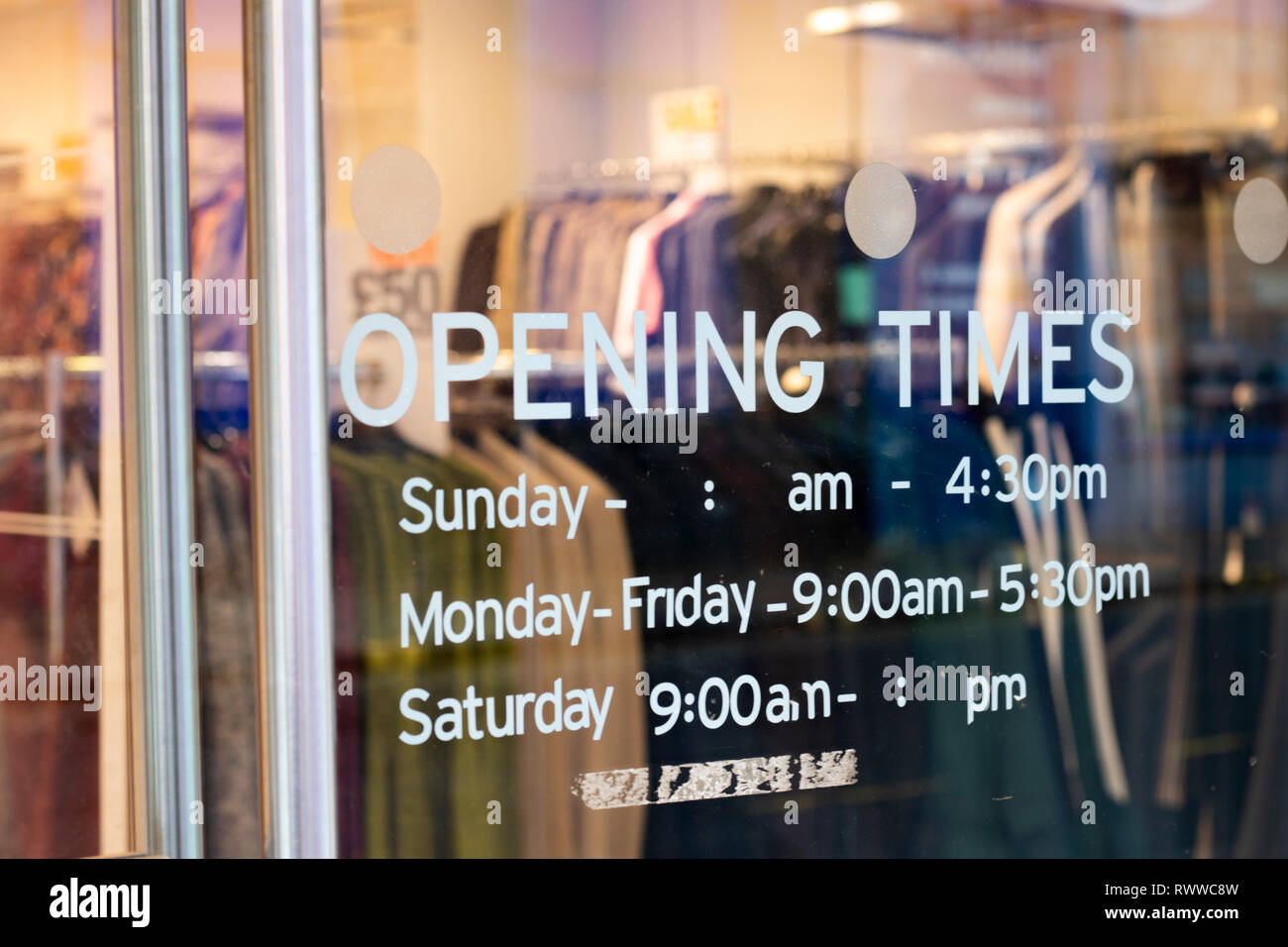 Store opening times hi-res stock photography and images - Alamy