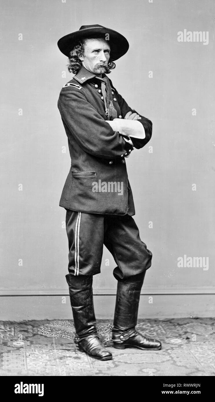 Brevet Major General George Armstrong Custer (1839-1876), General Custer, in field military uniform, portrait photograph, 23 May 1865 - LoC, USA Stock Photo