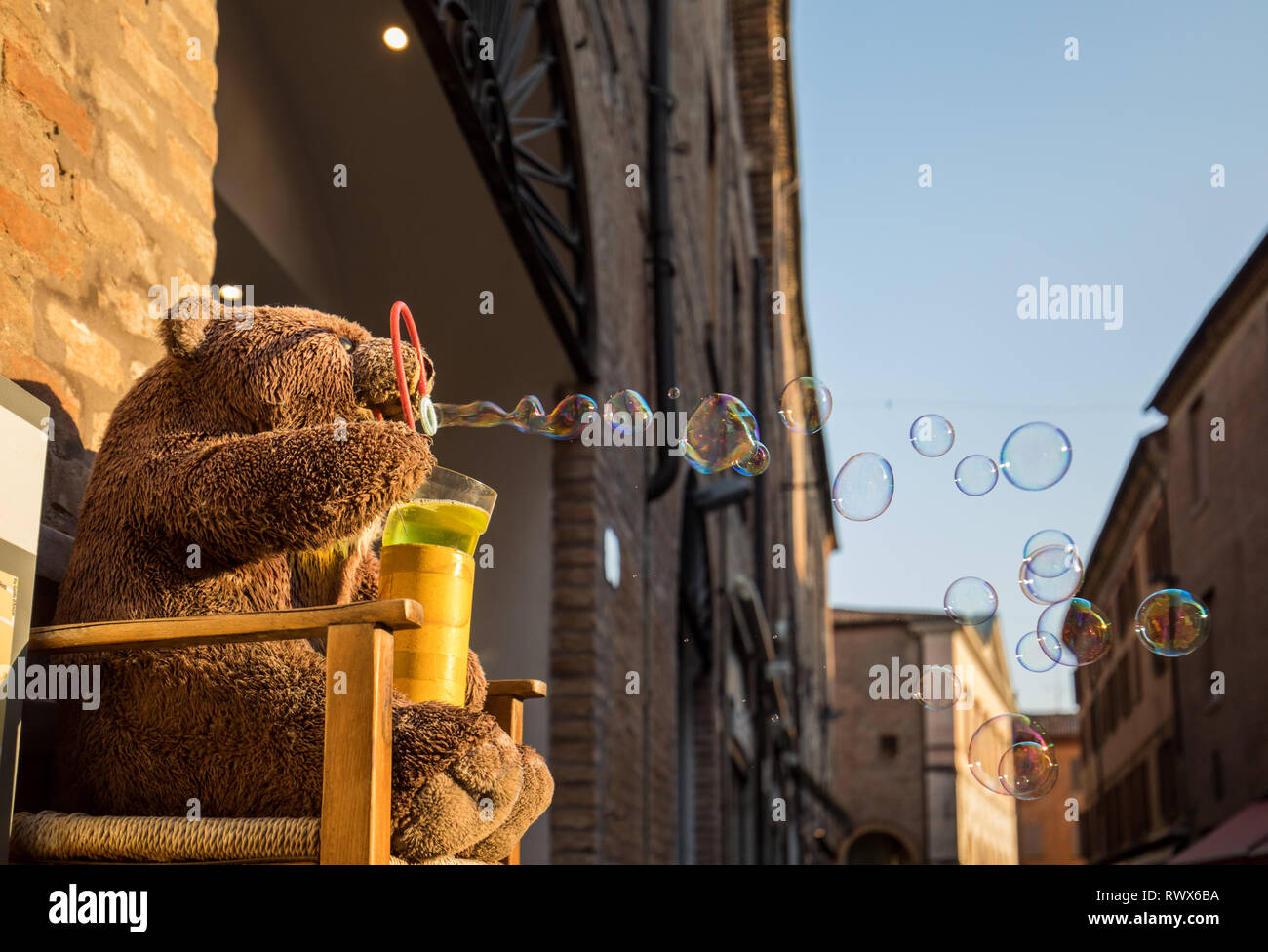 Advertising campaign italy hi-res stock photography and images - Alamy