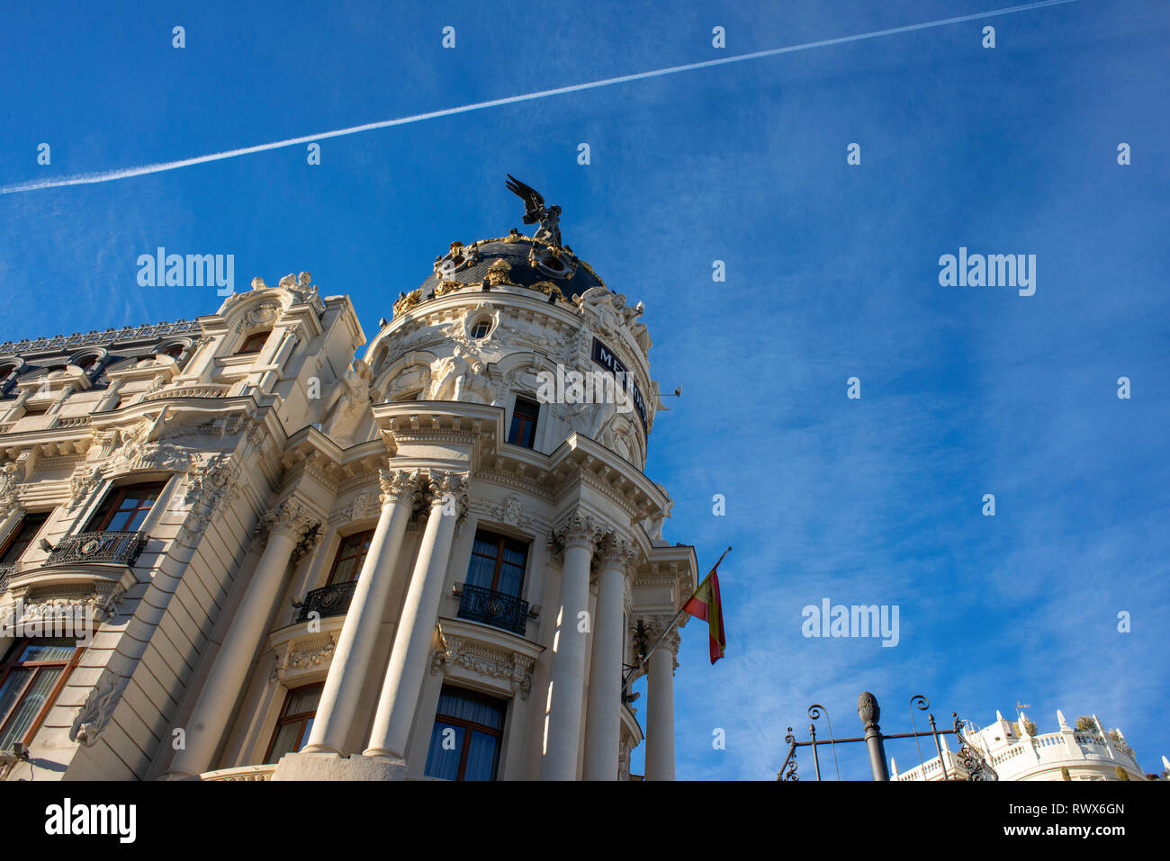 Madrid Metropolis Building, at the corner of Gran Via and calle de Alcala, designed in 1911 by the architects Jules and Raymond Février for the insura Stock Photo