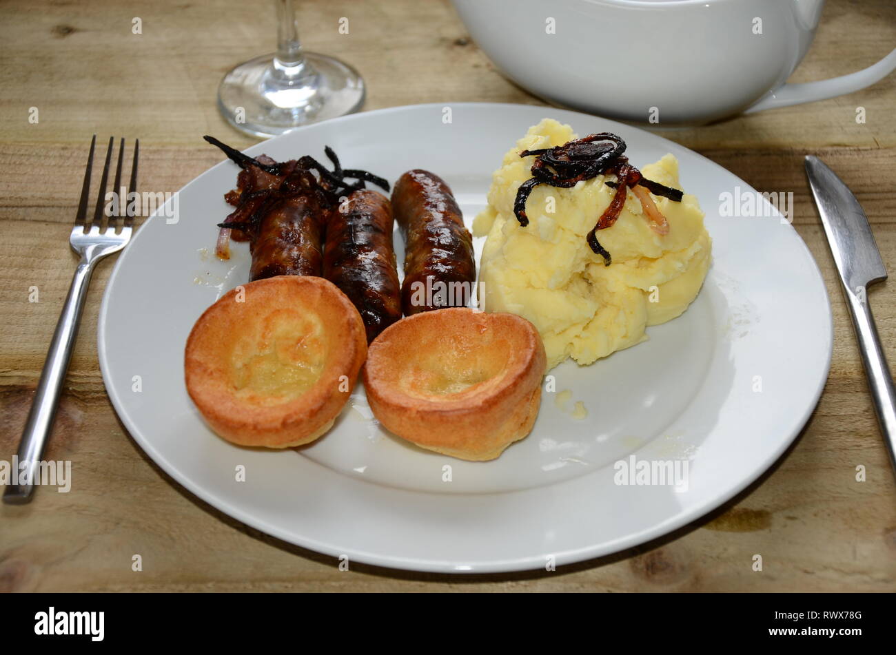 Pub lunch, sausage and mash Stock Photo Alamy