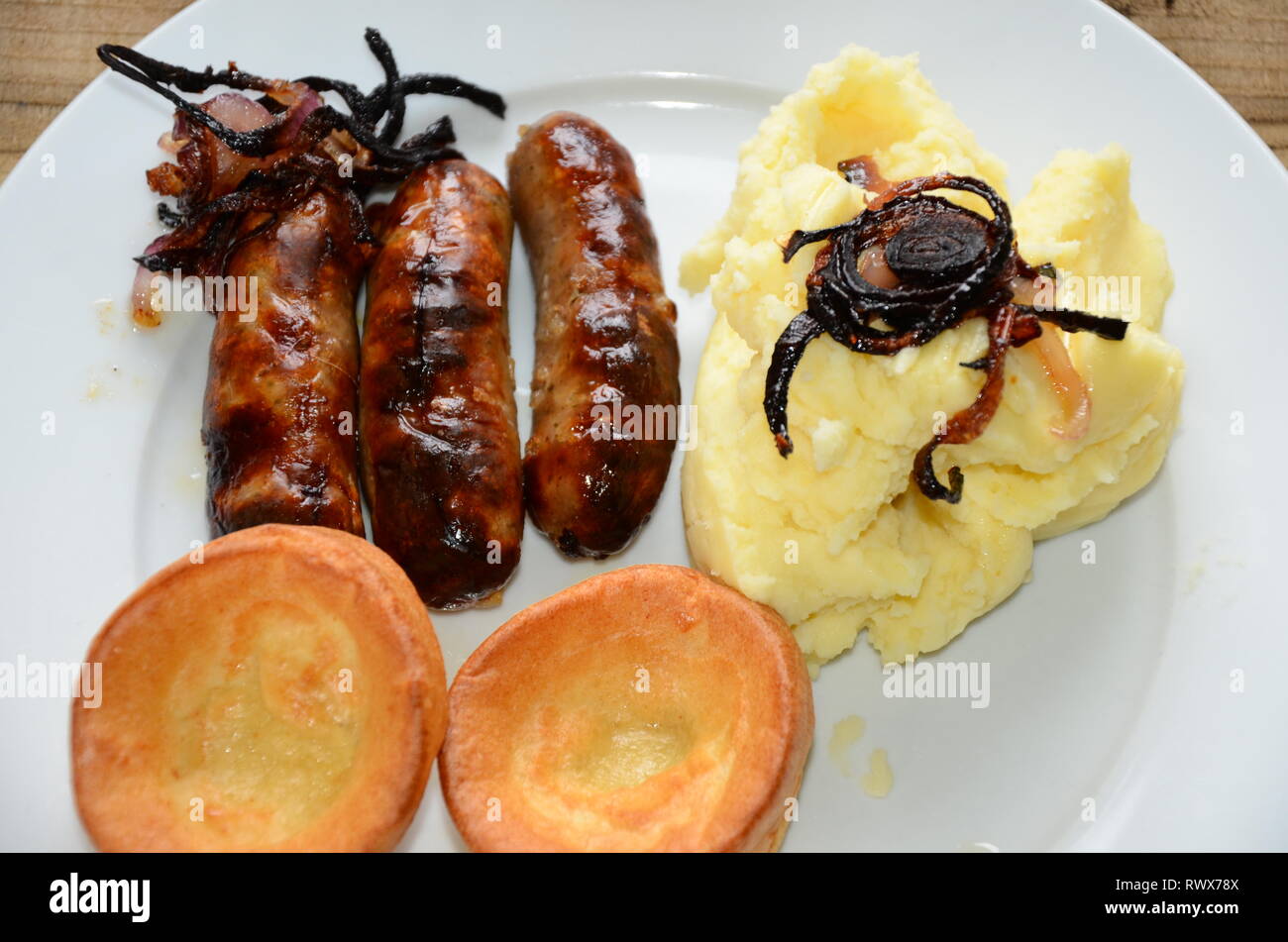 Pub lunch, sausage and mash Stock Photo Alamy