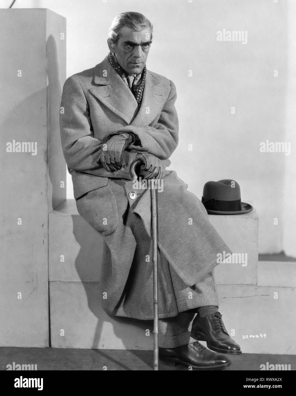 British horror cinema hi-res stock photography and images - Alamy