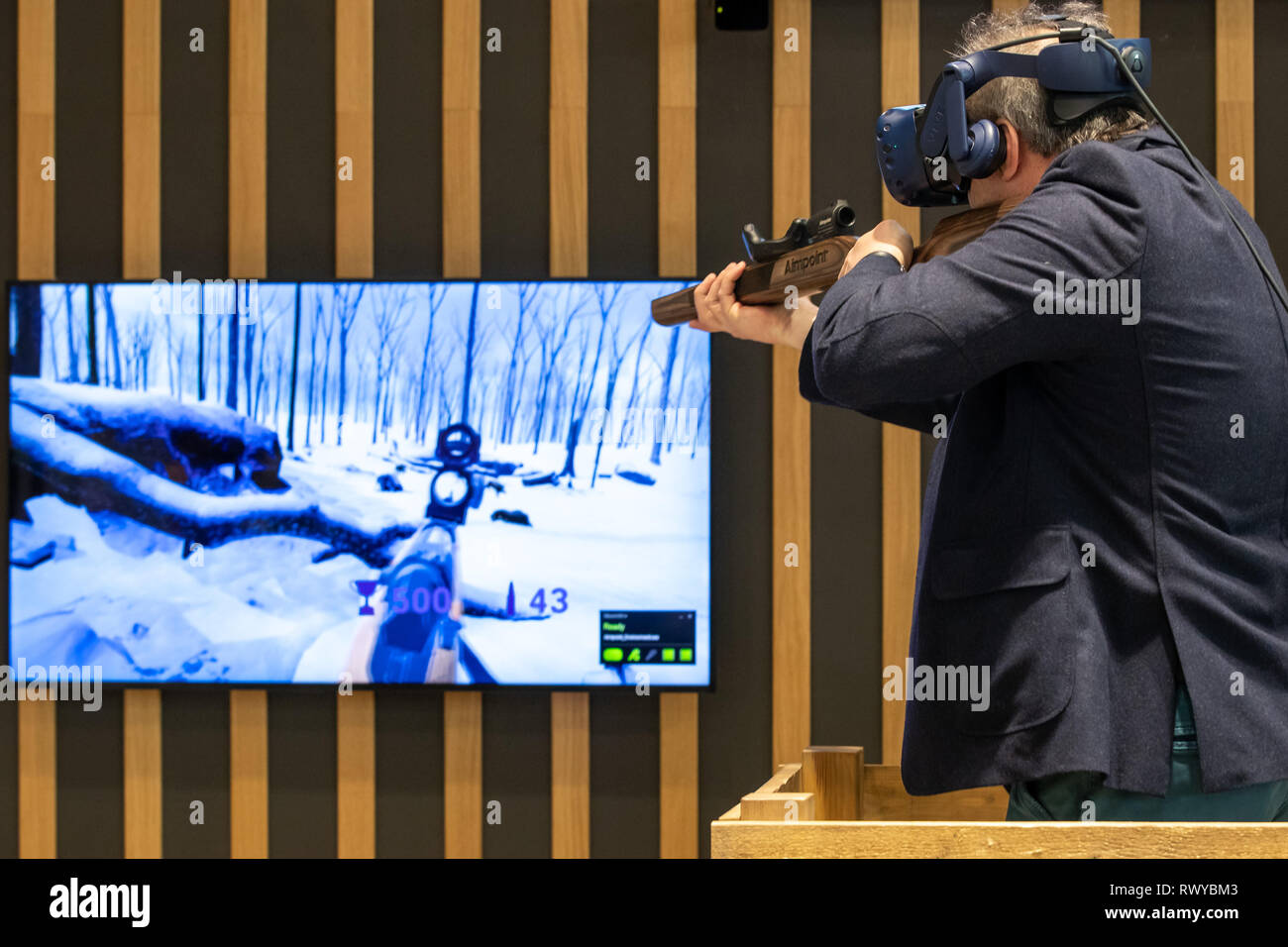 08 March 2019, Bavaria, Nürnberg A visitor to the IWA OutdoorClassics