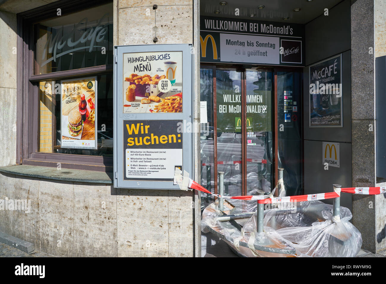 Page 3 Restaurant Germany Entrance High Resolution Stock Photography And Images Alamy