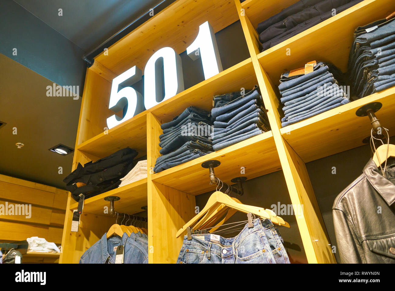 Levis jeans hi-res stock photography and images - Page 8 - Alamy
