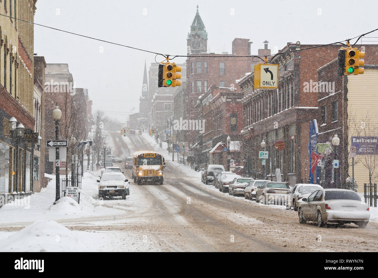 Marquette michigan snow hi-res stock photography and images - Alamy